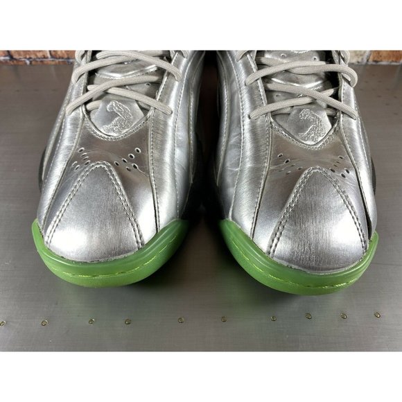 Size 12 - Reebok Shaqnosis Moss Silver (Near DS) - Picture 3 of 10